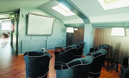 Caribou Hotel 4*
